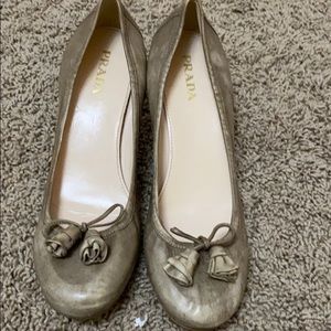 Prada Heels sz 39.5 (9.5)